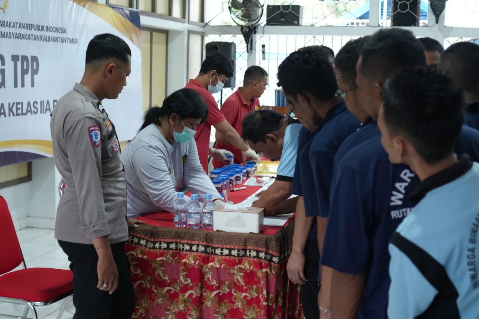 20260111_Rutan-Kelas-IIA-Balikpapan-menggelar-tes-urine-massal-bersama-BNN.jpg