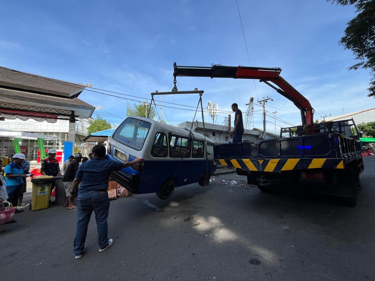 20260112_Sejumlah-ruas-jalan-di-Balikpapan-dilakukan-sterilisasi-jelang-kedatanangan-Prabowo.jpg