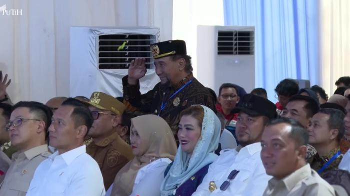20260113_Sultan-Kutai-Aji-Muhammad-Arifin-saat-peresmian-proyek-RDMP-Balikpapan_Prabowo_2.jpg