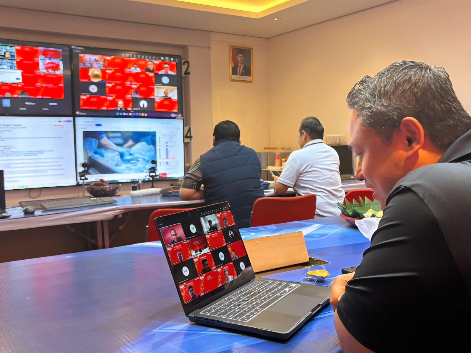 20260115_Posko-Nataru-Telkomsel-mencatan-kenaikan-trafik-15-persen-di-Kalimantan.jpg