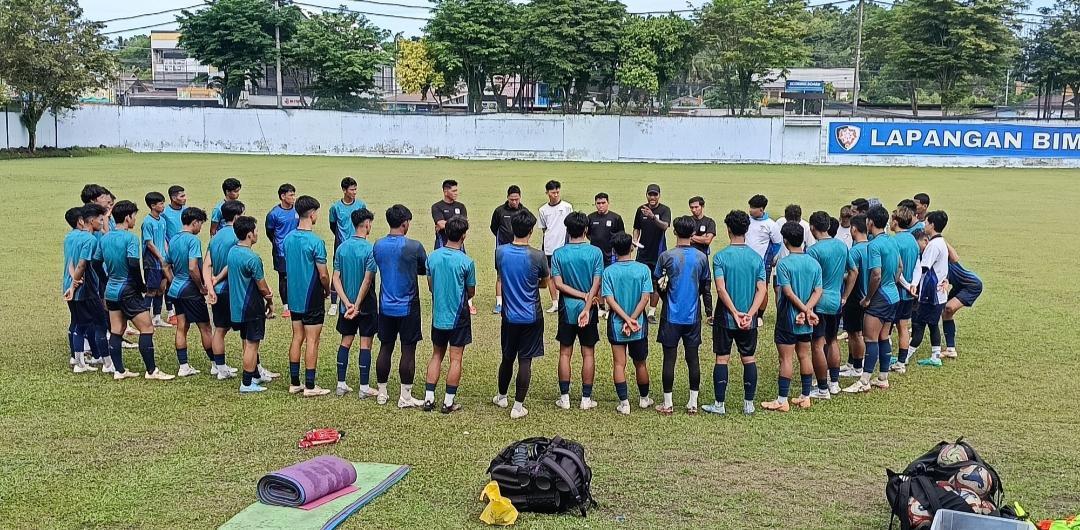 20260116_Persiba-Balikpapan-Bersama-Pelatih-Lakukan-Evaluasi.jpg