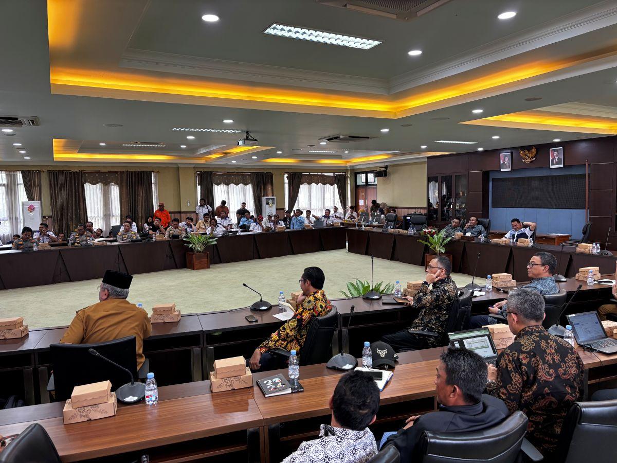 Pekerja Outsourcing Migas Terancam PHK, FSPMI Mengadu ke DPRD Kukar