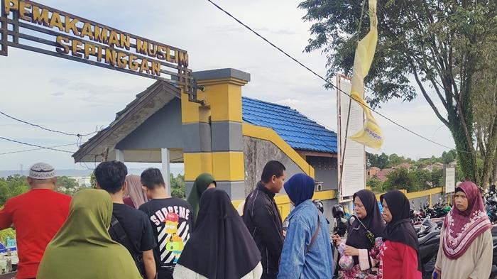 Arus Mudik Meningkat, Jumlah Peziarah TPU Prona Balikpapan Hanya Capai 65 Persen