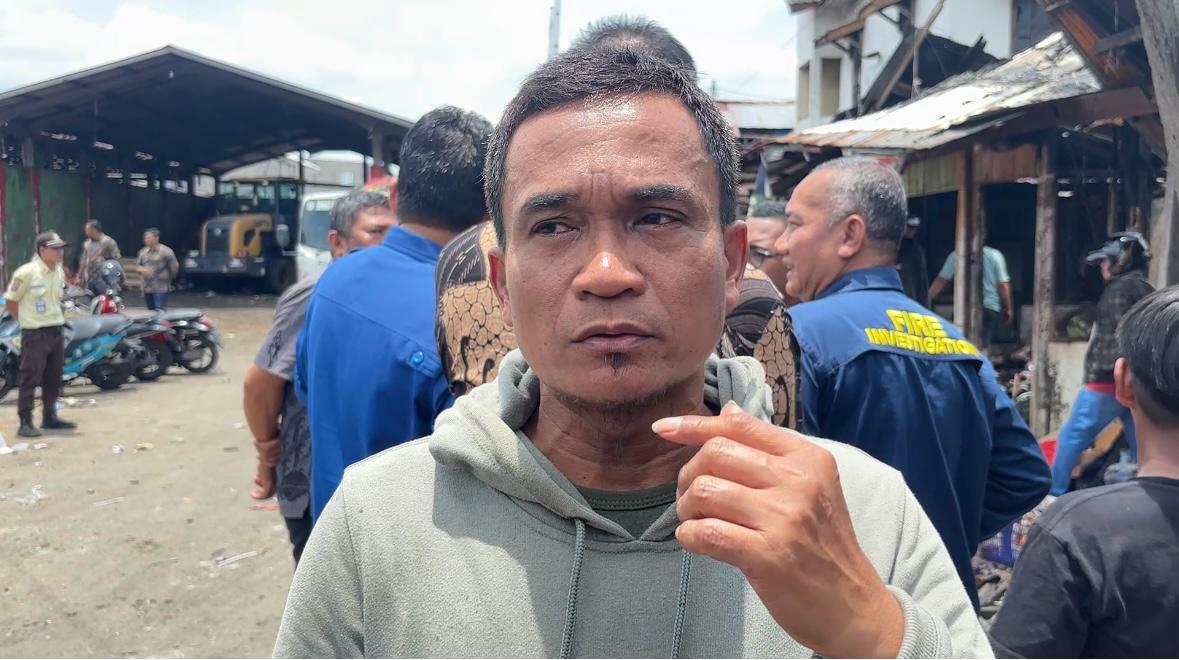 Pedagang Pasar Segiri Samarinda Minta Andi Harun Bangunkan Atap Darurat agar Bisa Jualan