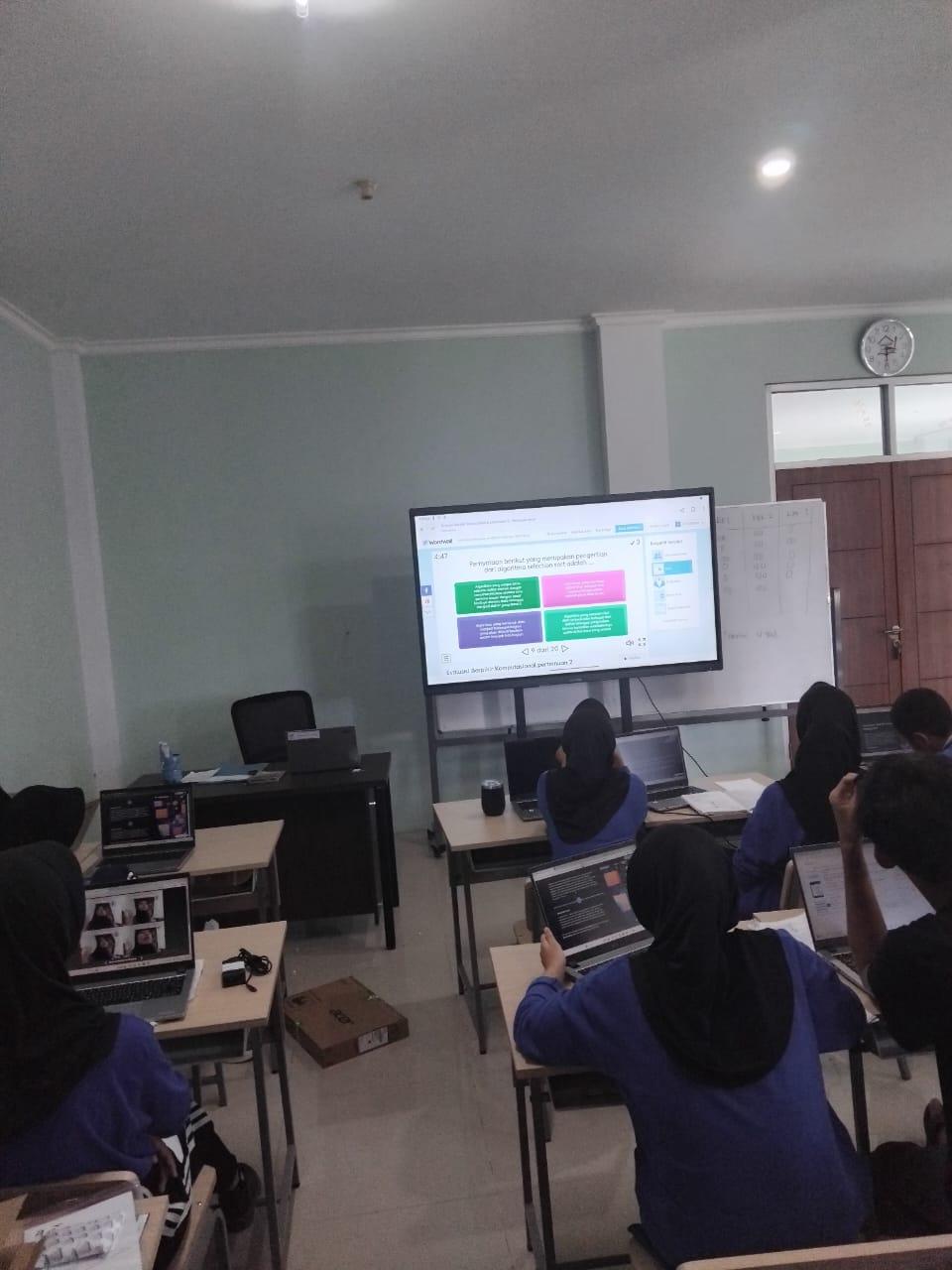 20260328_Laptop-bantuan-untuk-Penunjang-Sekolah-Rakyat.jpg