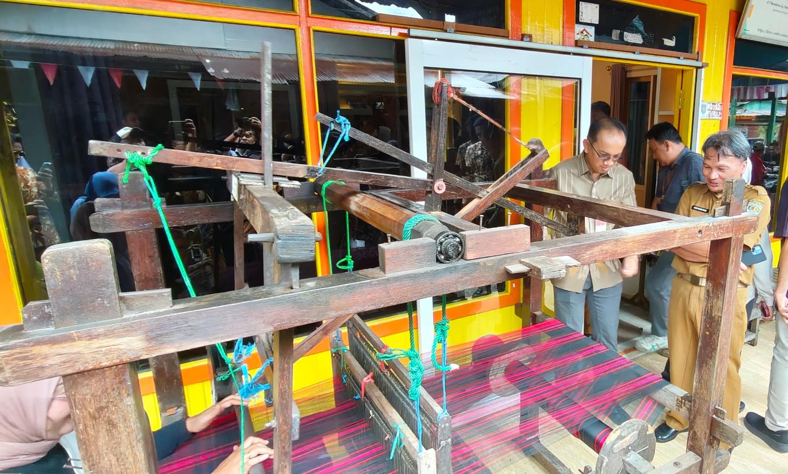 Wisata Kampung Tenun Samarinda Siap Jadi Penyangga Strategis IKN