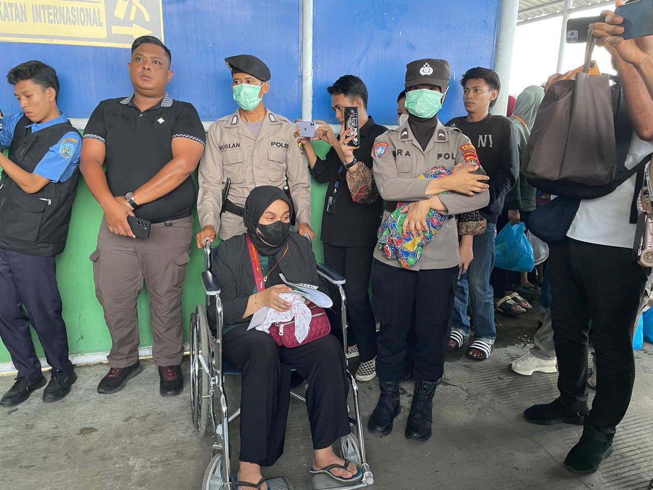 Ibu dan Bayi 11 Hari Dideportasi Malaysia Melalui Nunukan, Melahirkan saat di Tahanan Imigresen