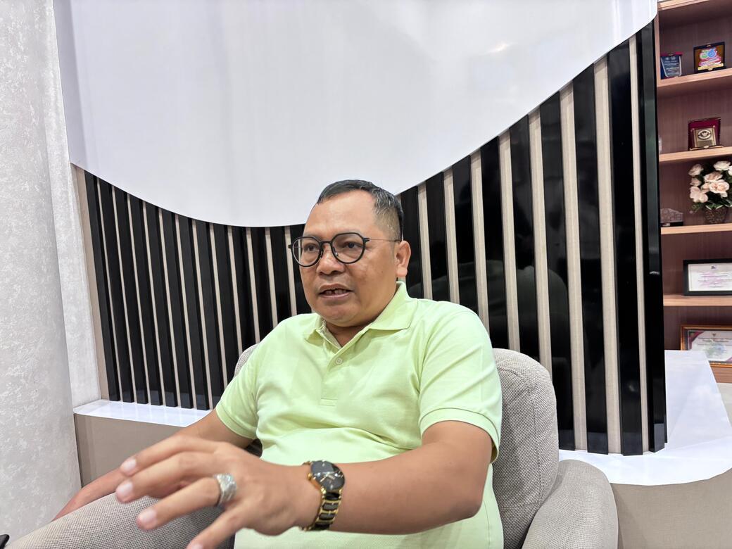 20260403_Kepala-Dinas-Kesehatan-Kaltim-Jaya-Mualimin-Pasien-BPJS.jpg