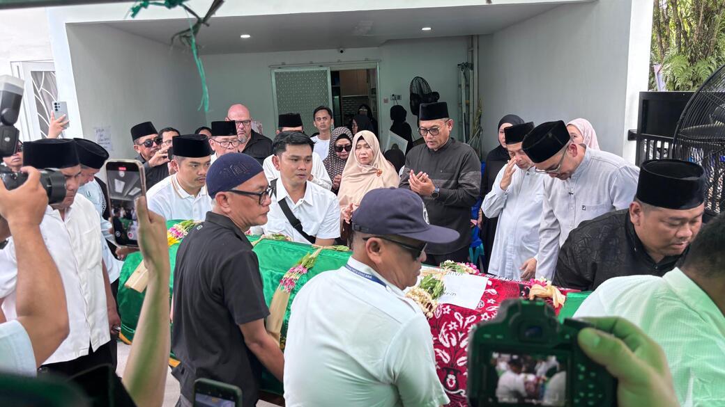 20260408-Wakil-Gubernur-Kaltim-Takziah-ke-Rumah-Duka-Meiliana.jpg