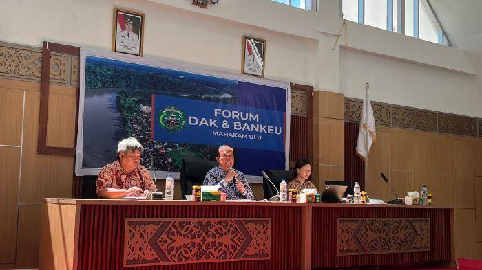 20260409_Forum-DAK-dan-Bankeu-Mahulu-Oleh-Asisten-I-Setkab-Mahakam-Ulu-Agustinus-Teguh-Santoso.jpg