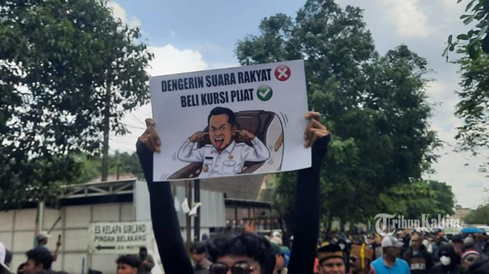 Aksi Unjuk Rasa di Kantor Gubernur Kaltim Sempat Memanas, Kapolda Klaim Situasi Tetap Terkendali