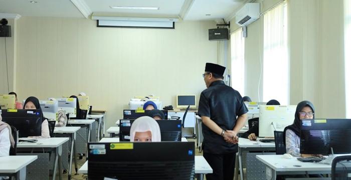 20260424_Rektor-Unmul-Prof-Dr-Abdunnur-MSi-IPU.jpg