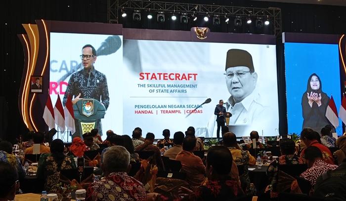 Kepala Daerah Hadapi Tantangan Global hingga Lokal, Wamendagri Dorong Penerapan Statecraft 
