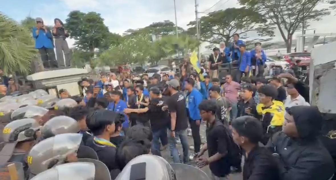 20260505_Demo-PMII-di-Kantor-Gubernur-Kaltim-berujung-ricuh.jpg