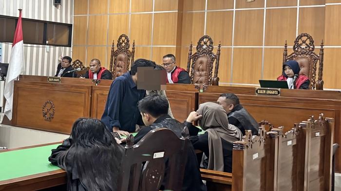 Mahasiswa Perakitan Bom Molotov Unmul Samarinda Hanya Dihukum 1 Bulan, Vonis Jauh di Bawah Tuntutan