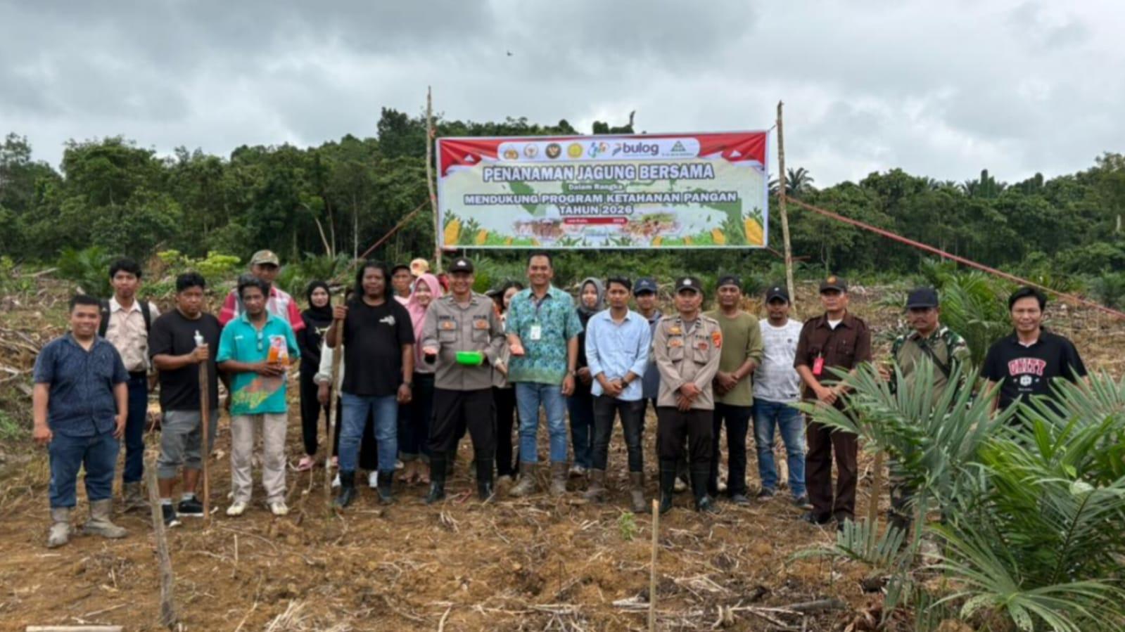 Komitmen PT IHM Perkuat Ketahanan Pangan, Gandeng Petani Sungai Payang Gandakan Hasil Panen