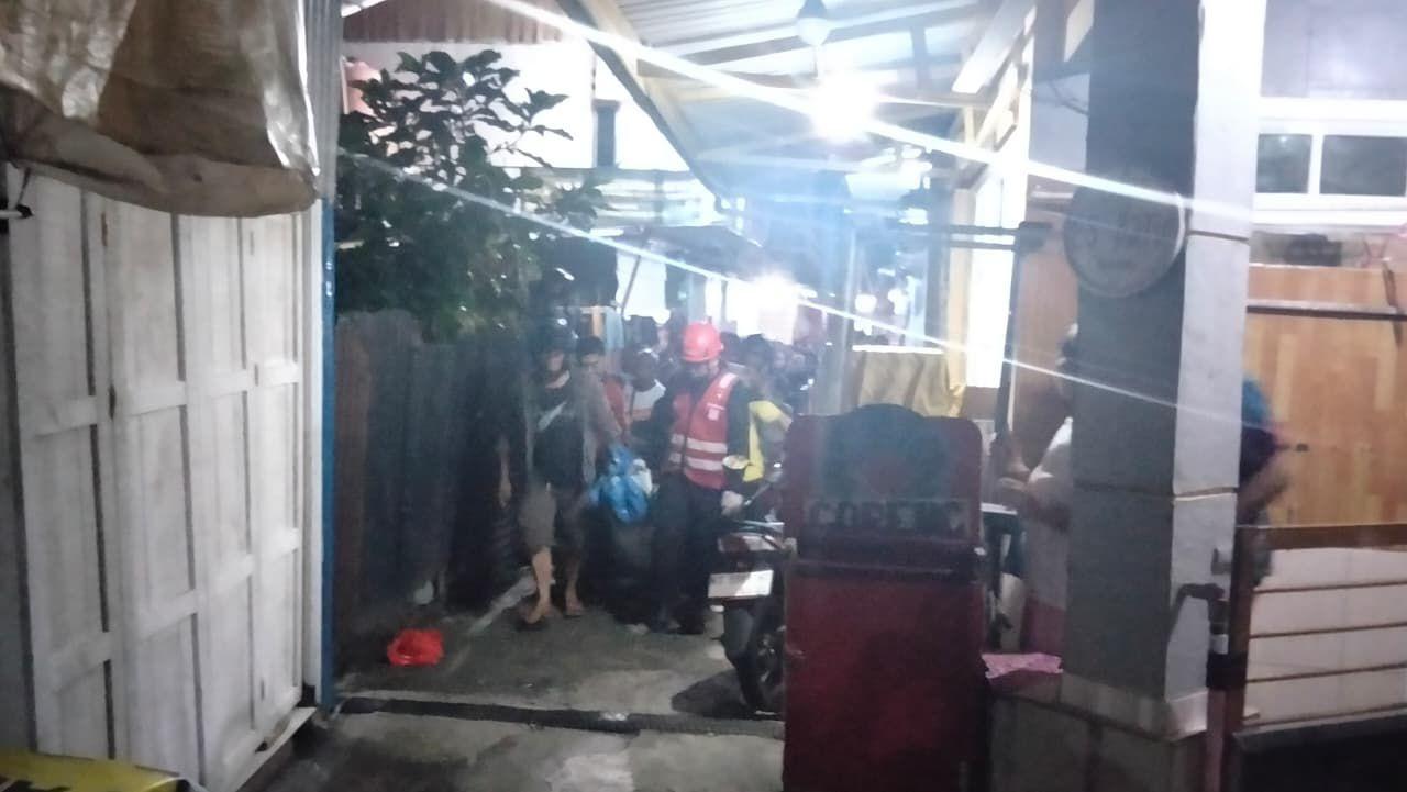 Geger Warga Belakang SMK Pertiwi Balikpapan Temukan Pria Tewas di Dalam Kamar Kos