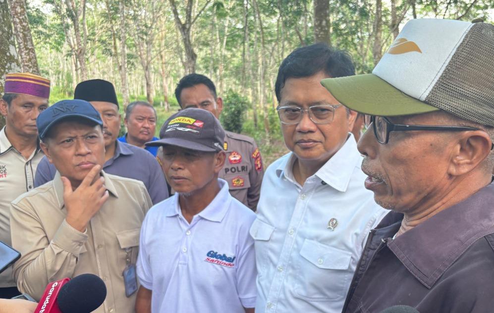 Transmigran Kukar Lapor ke Wamen Viva Yoga, Puluhan Tahun tak Dibina Bak Kehilangan Induk