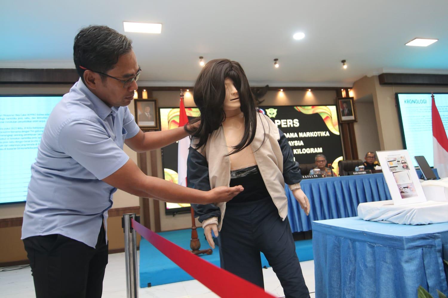20260526_Barang-Haram-Di-Kaltim-Pakai-Modus-Tubuh.jpg