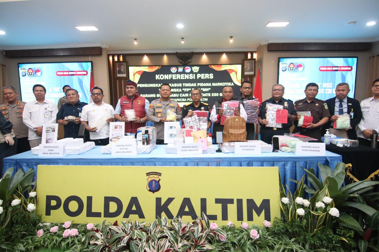 20260526_Ditresnarkoba-Polda-Kaltim-menggelar-konferensi-pers-pengungkapan-kasus-Narkoba.jpg