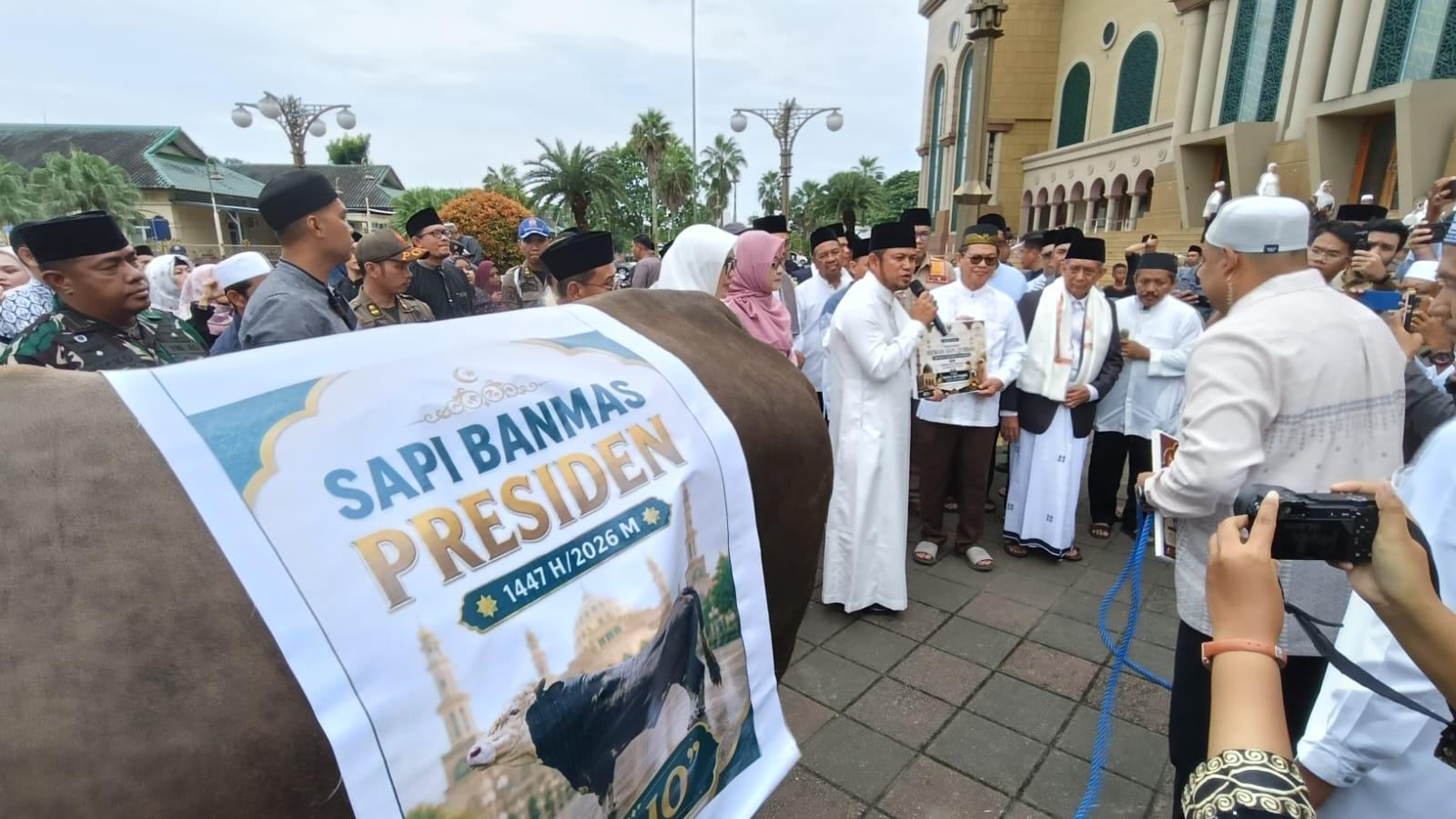 20260527_Sapi-kurban-Presiden-bernama-Bejo-berbobot-107-ton-diserahkan-ke-Islamic-Center-Samarinda.jpg
