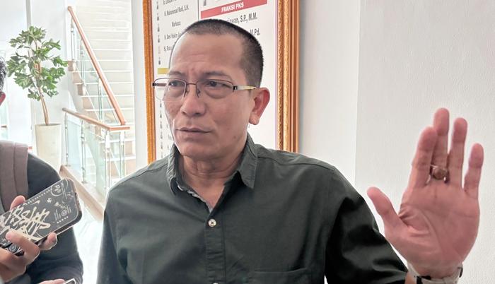 20260603_Ketua-Pansus-I-Raperda-Reklame-DPRD-Samarinda-Markaca.jpg