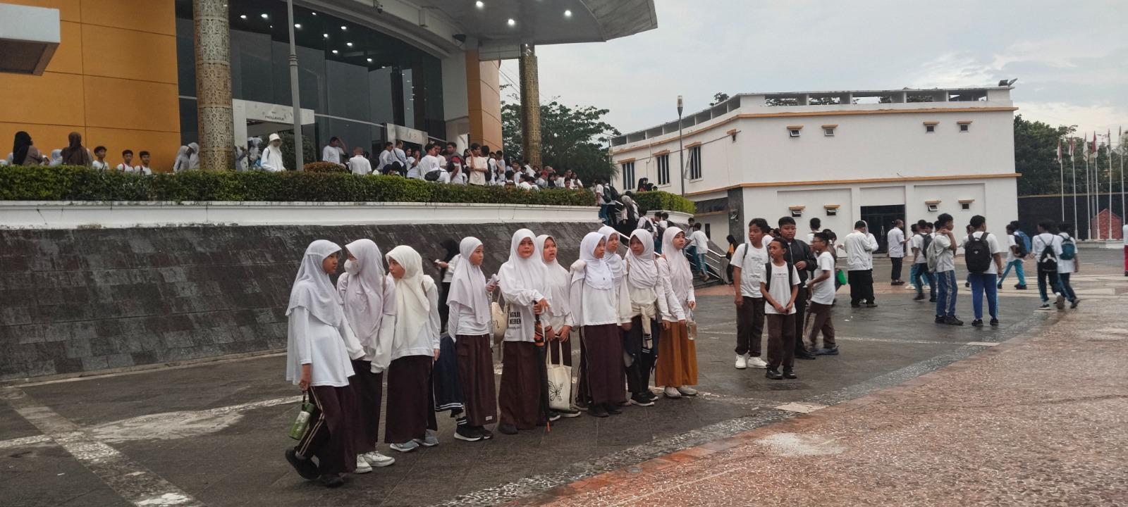 20260605-siswa-di-DOME.jpg