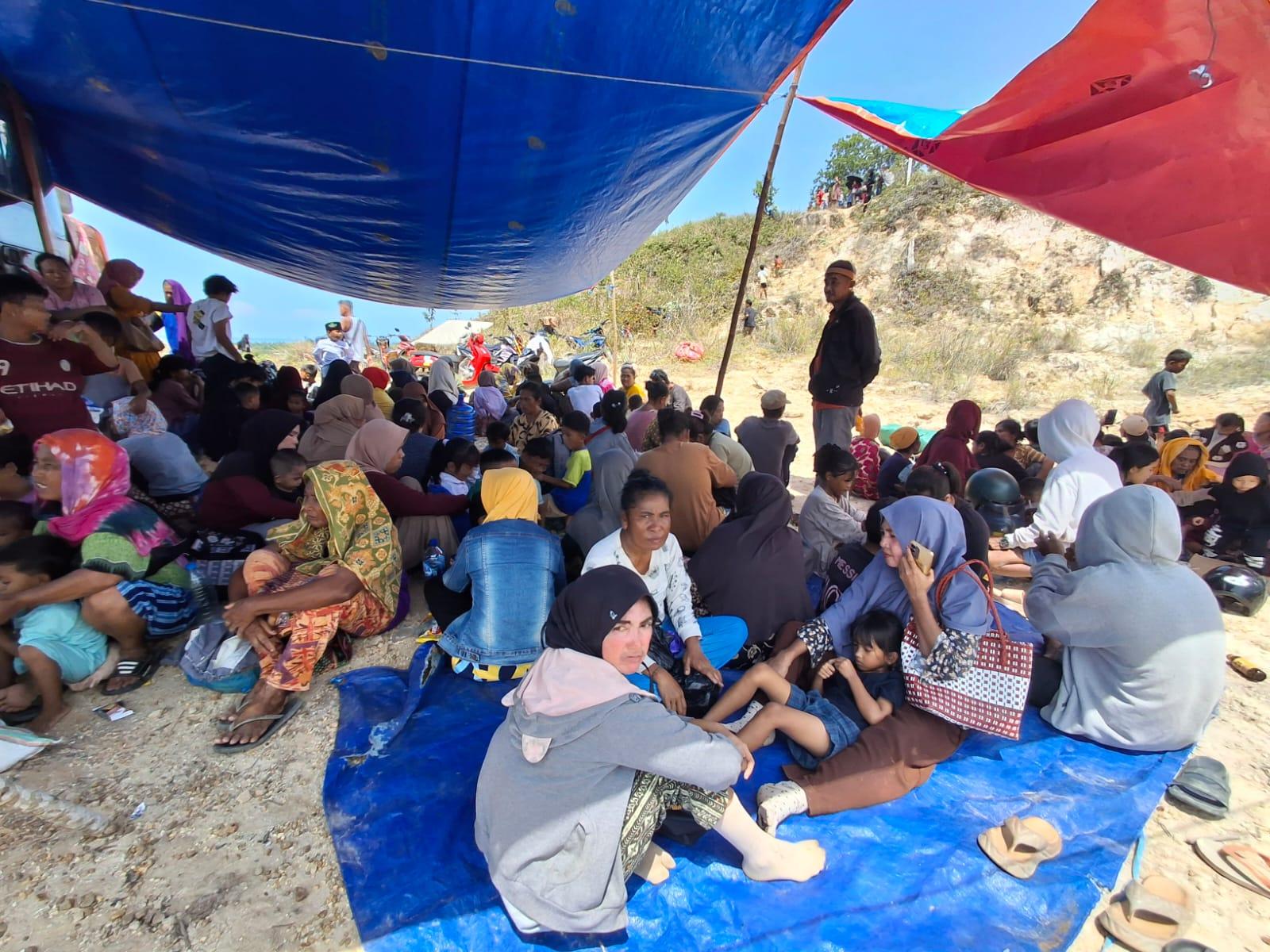 20260608_Warga-Pantai-Amal-Mengungsi-Akibat-Isu-Tsunami.jpg