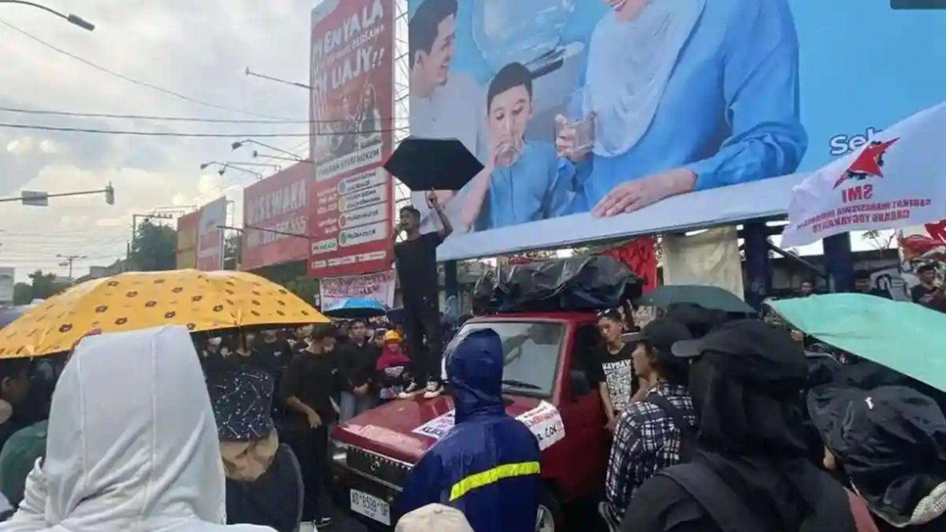 20260614_demo-mahasiswa-di-genjayan.jpg