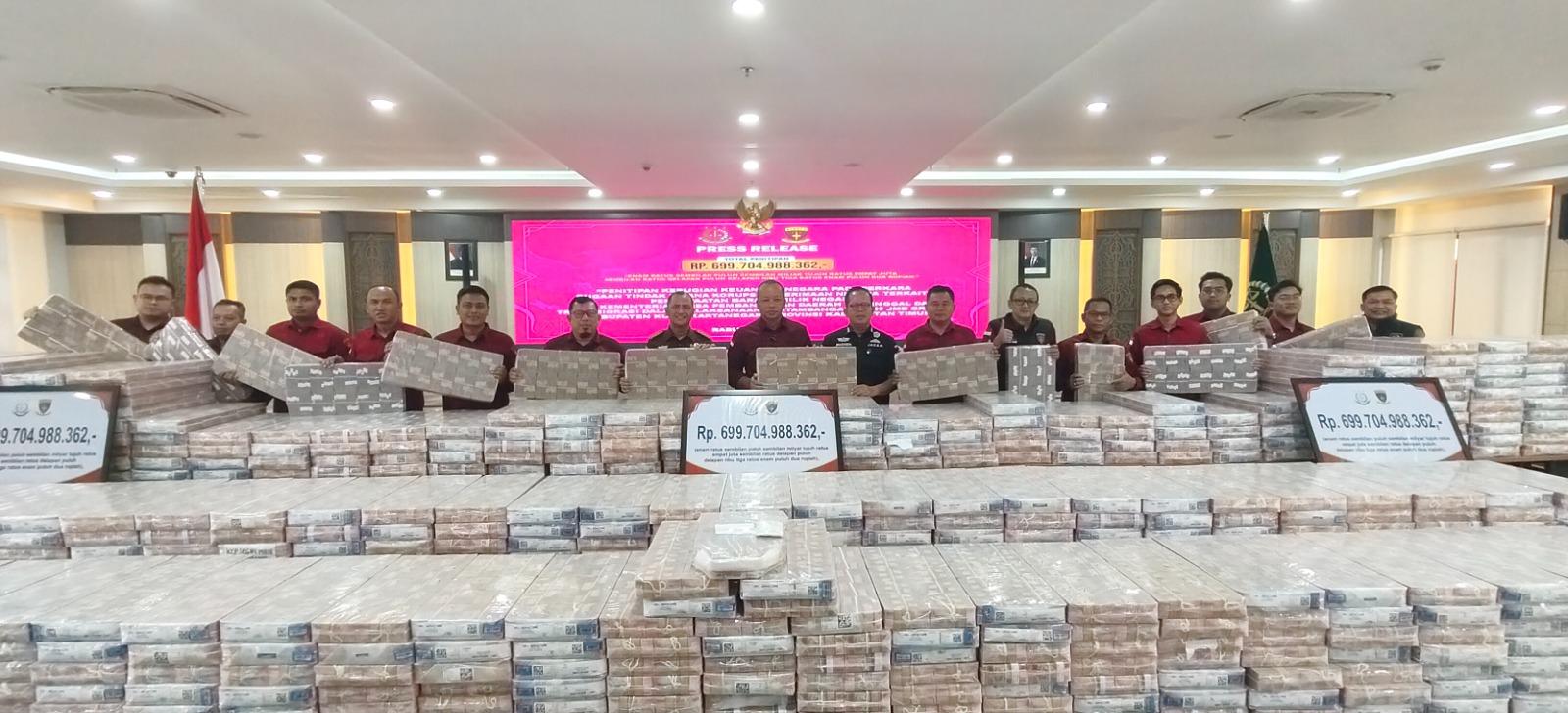 Jaksa Limpahkan Berkas Kasus Korupsi Pertambangan Kukar Rp6,8 Triliun, 7 Terdakwa Segera Disidang - Tribunkaltim.co