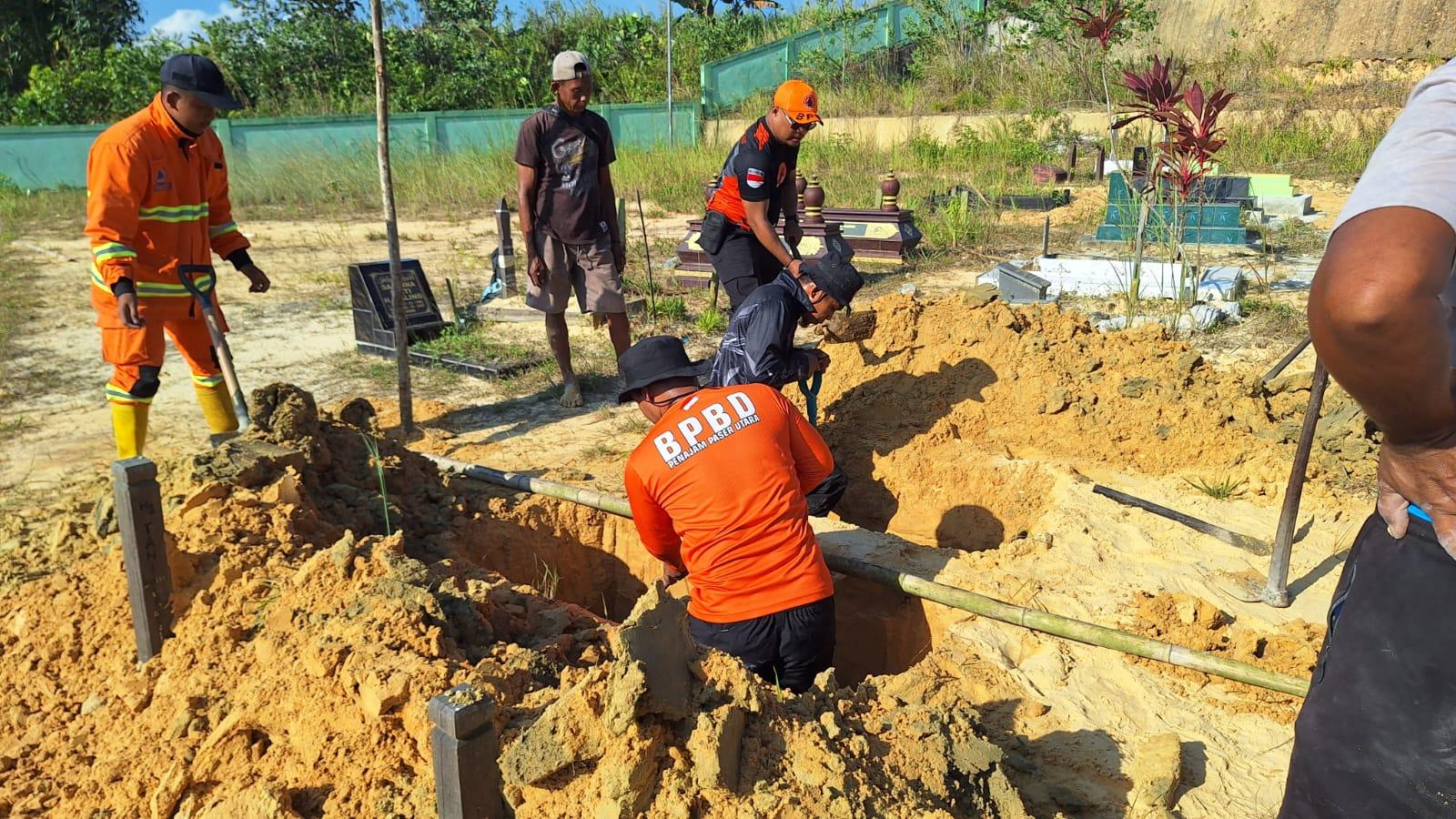 2 Anak Korban Kebakaran di Penajam Dimakamkan, Polisi Selidiki Penyebab Kebakaran - Tribunkaltim.co