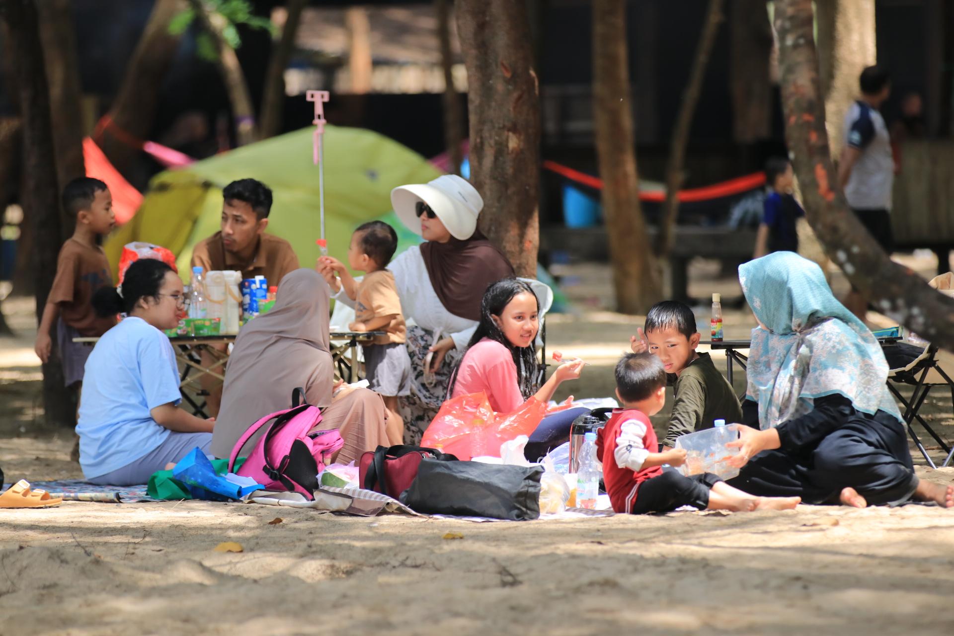 Pantai Panrita Lopi, Surga Pasir Putih di Muara Badak Kukar yang Cocok untuk Camping Tepi Laut - Tribunkaltim.co