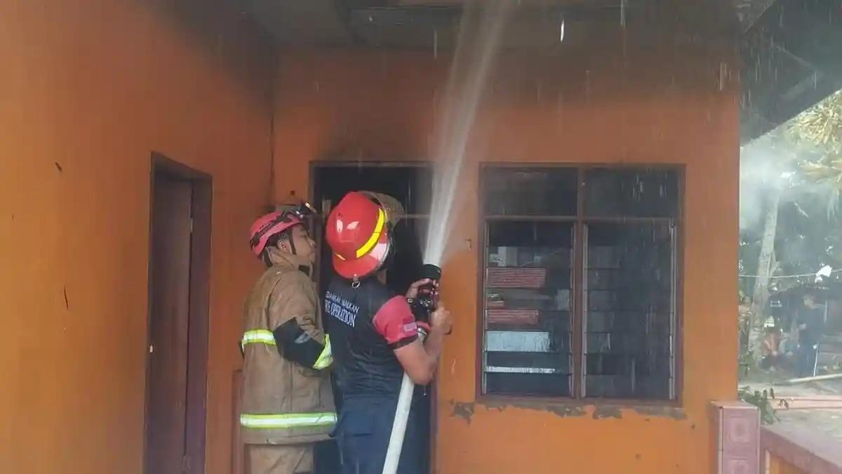 Rumah Satpam RSUD Nunukan Ludes Terbakar Saat Pemilik Salat Jumat, Diduga Akibat Korsleting Listrik - Tribunkaltim.co