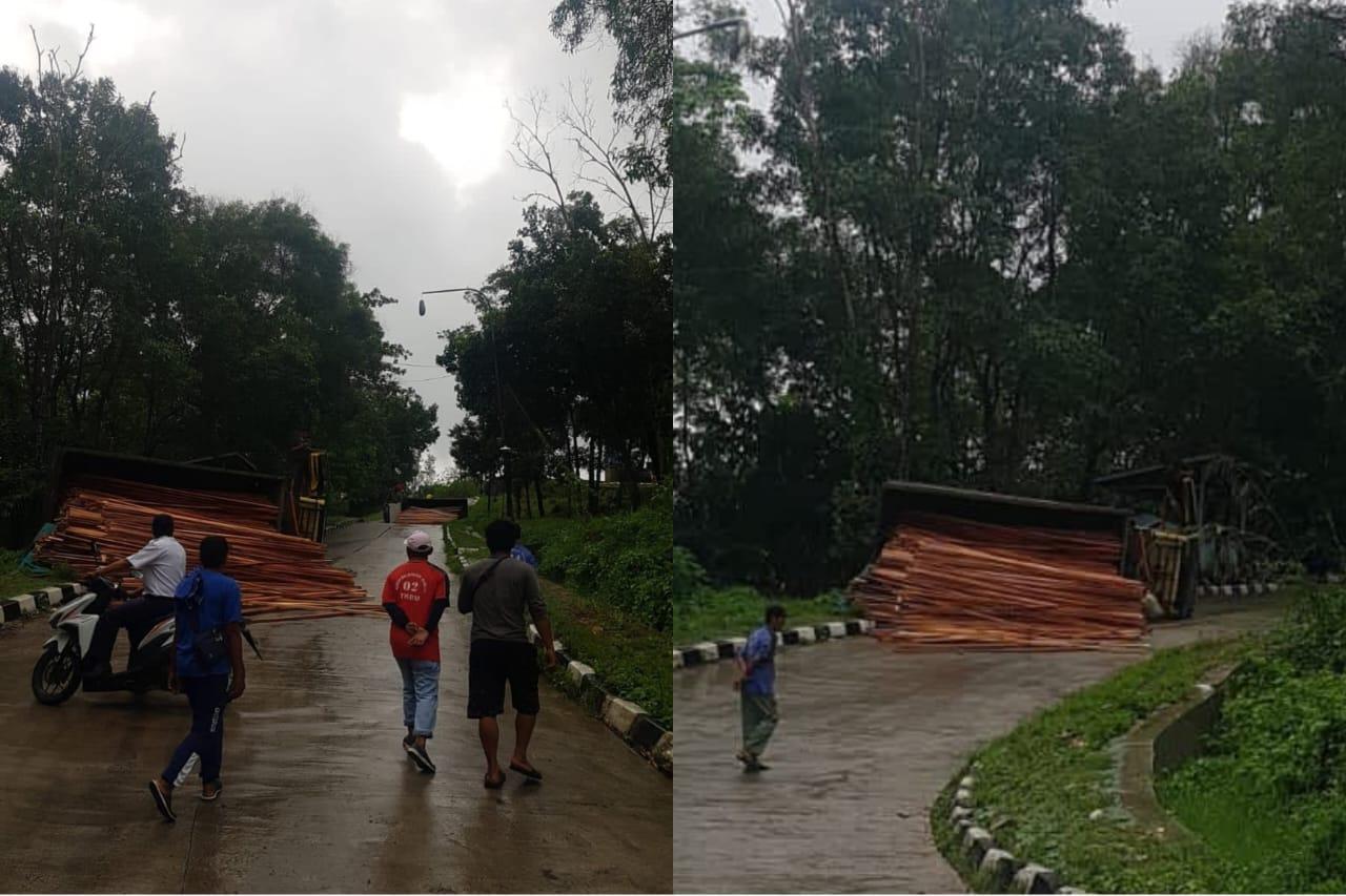 Insiden Truk Terbalik di Jalur Keluar Pelabuhan Feri Kariangau Balikpapan Sering Terjadi