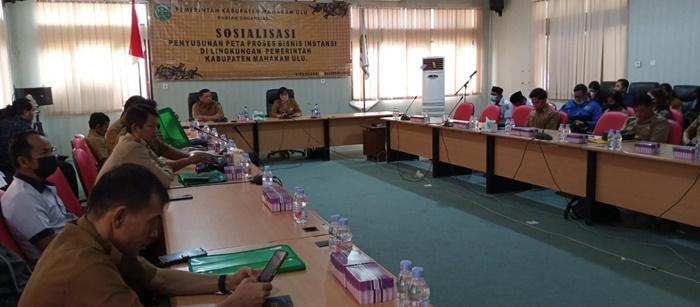 Asisten-Asisten-III-Kristina-Tening-membuka-Sosialisasi-Probosi.jpg