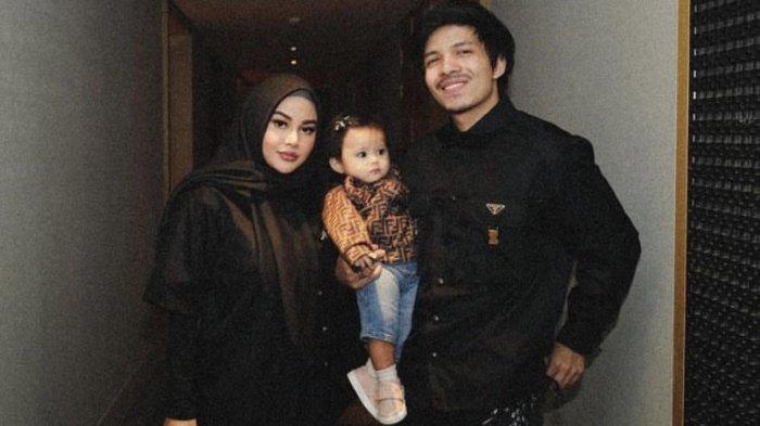 Ikut Atta Halilintar dan Aurel Kondangan, Ameena Tak Henti Pandangi Wajah Kaesang Pangarep