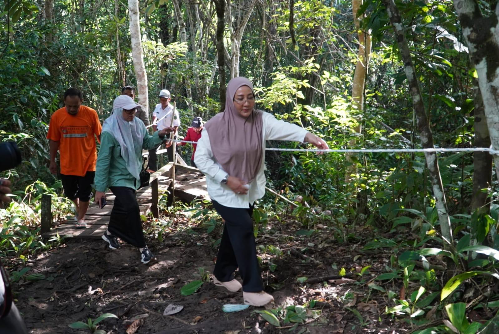 Perindah Kawasan Wisata Danau Nyadeng, Pemkab Berau Kaltim Siapkan Jalur Tracking 900 Meter