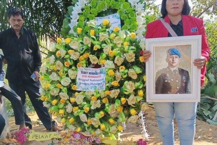 Brigpol-J-dimakamkan-di-Kecamatan-Sungai-Bahar-Muarojambi.jpg
