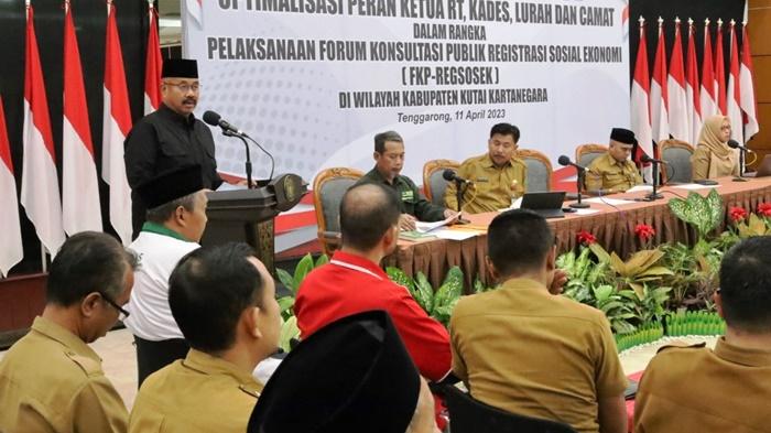 Bupati-Kukar-Edi-Damansyah-saat-menyampaikan-arahan-kepada-OPD-dan-stakeholder.jpg