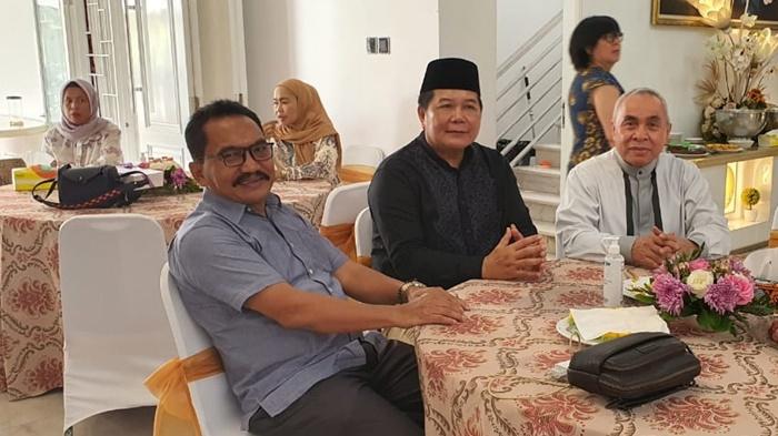 Bupati-Mahulu-Bonifasius-Belawan-Geh-berkunjung-ke-kediaman-Gubernur-Kaltim.jpg