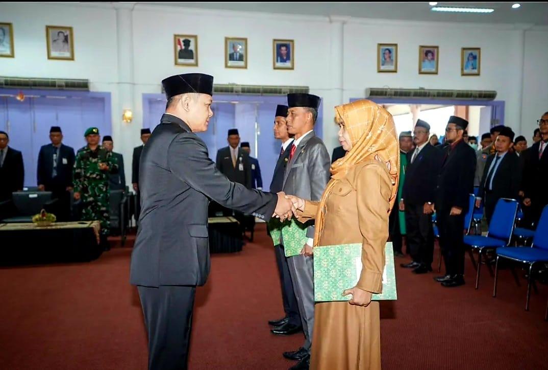 Bupati-Paser-Fahmi-Fadli-saat-pelantikan-dan-pengambilan-sumpah-janji-pejabat098.jpg