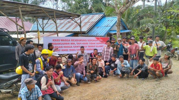 Spanduk Protes Harga Ganti Rugi Lahan IKN Nusantara Hilang Saat Jokowi Berkunjung