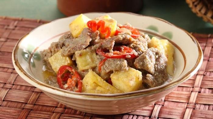 Resep Opor Daging, Menu Lebaran dengan Rasa Gurih dan Asam