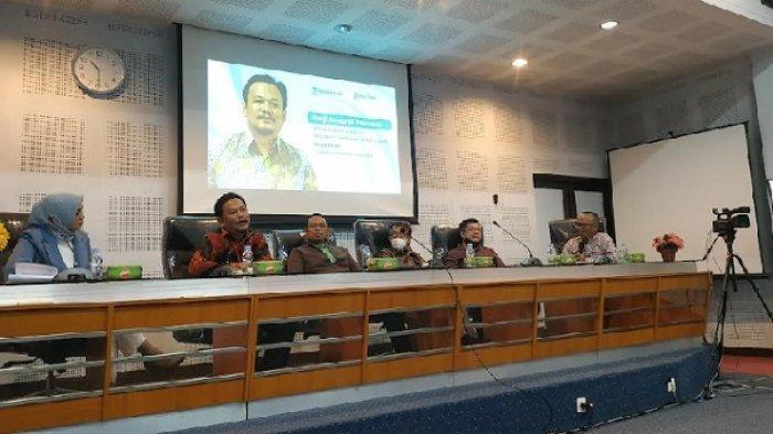 Diskusi-politik-bertajuk-Jawa-adalah-Kunci-Pemilu-2024.jpg