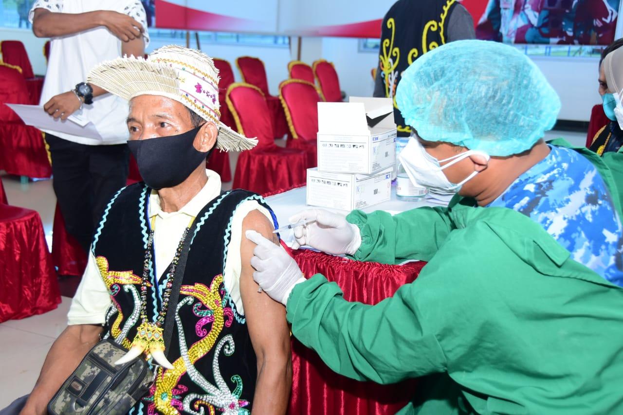 Ilustrasi-layanan-vaksin-di-Kabupaten-Benuo-Taka-Penajam-Paser-Utara.jpg