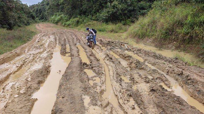 JALAN-KRAYAN-RUSAK1.jpg