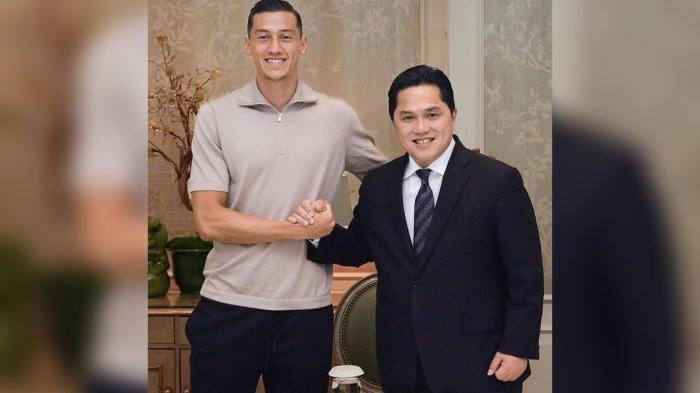 Jay-Idzes-dan-Ketua-Umum-PSSI-Erick-Thohir.jpg