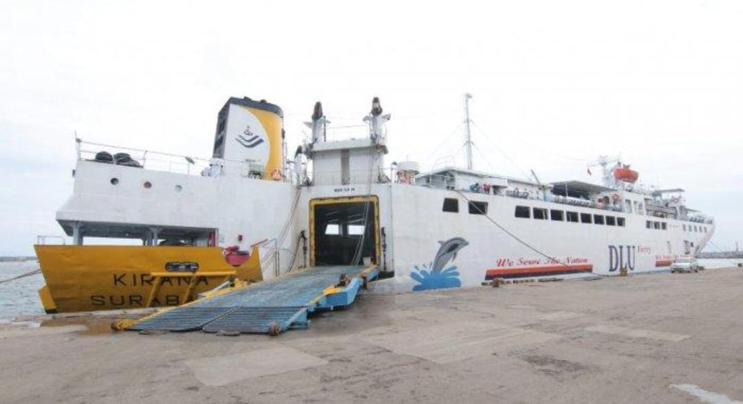 Kapal-Pelni-di-Pelabuhan-Semayang-Kota-Balikpapan0987.jpg