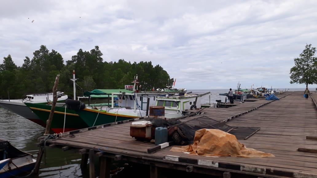 Kapal-nelayan-di-Kawasan-Kenyamukan-Kecamatan-Sangatta-Utara-Kabupaten-Kutai-Timur09.jpg