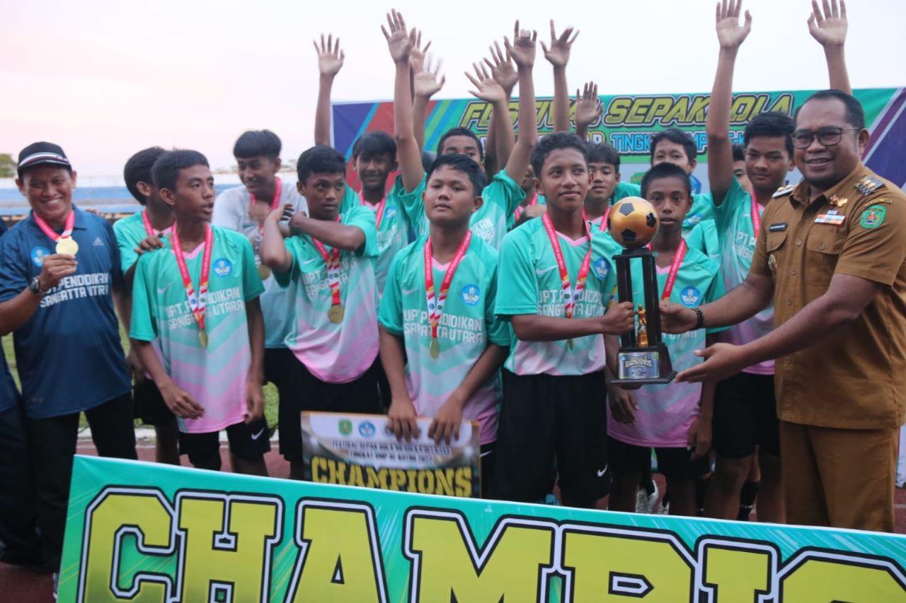 Festival Sepak Bola Merdeka Belajar Kutai Timur, SMP Sangatta Utara jadi Juara